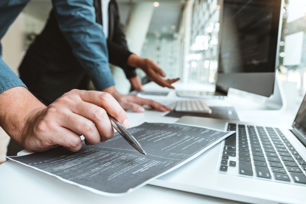 IT cost optimization with AMC contracts