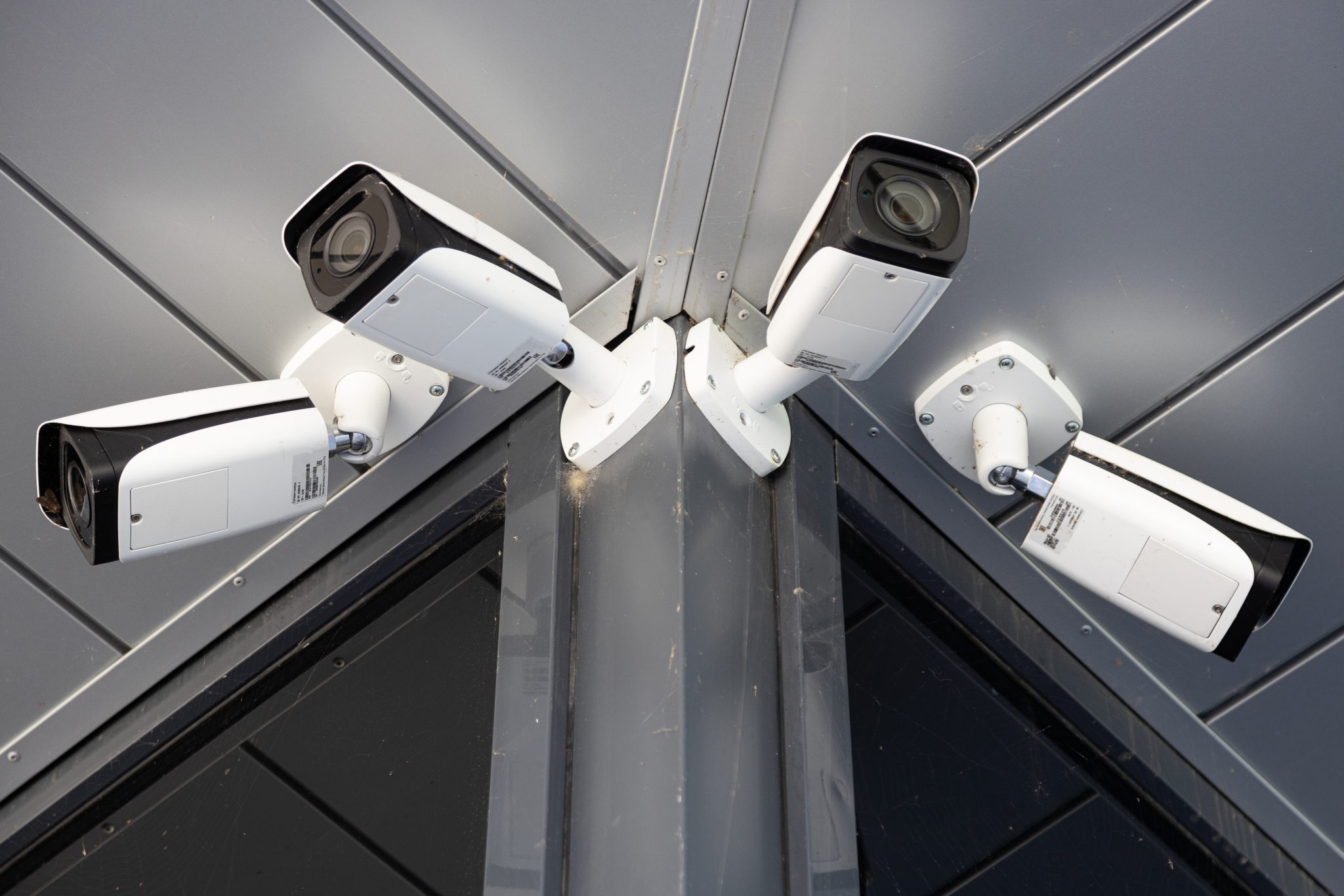 Choose the Right CCTV Camera for Office in Dubai